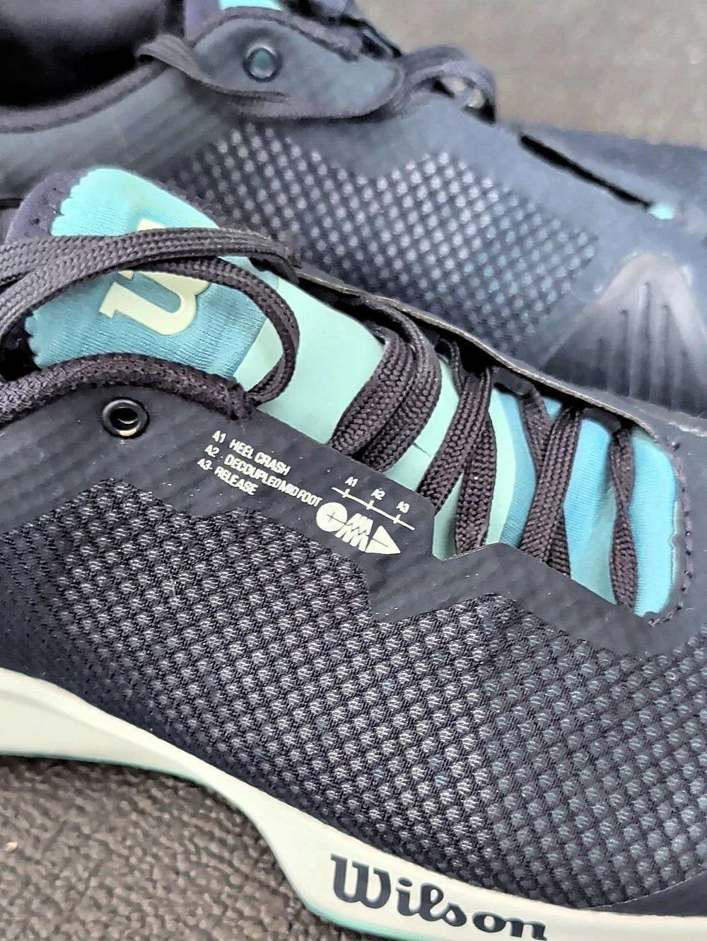 WILSON RUNNING SHOES - Picture 3 of 7
